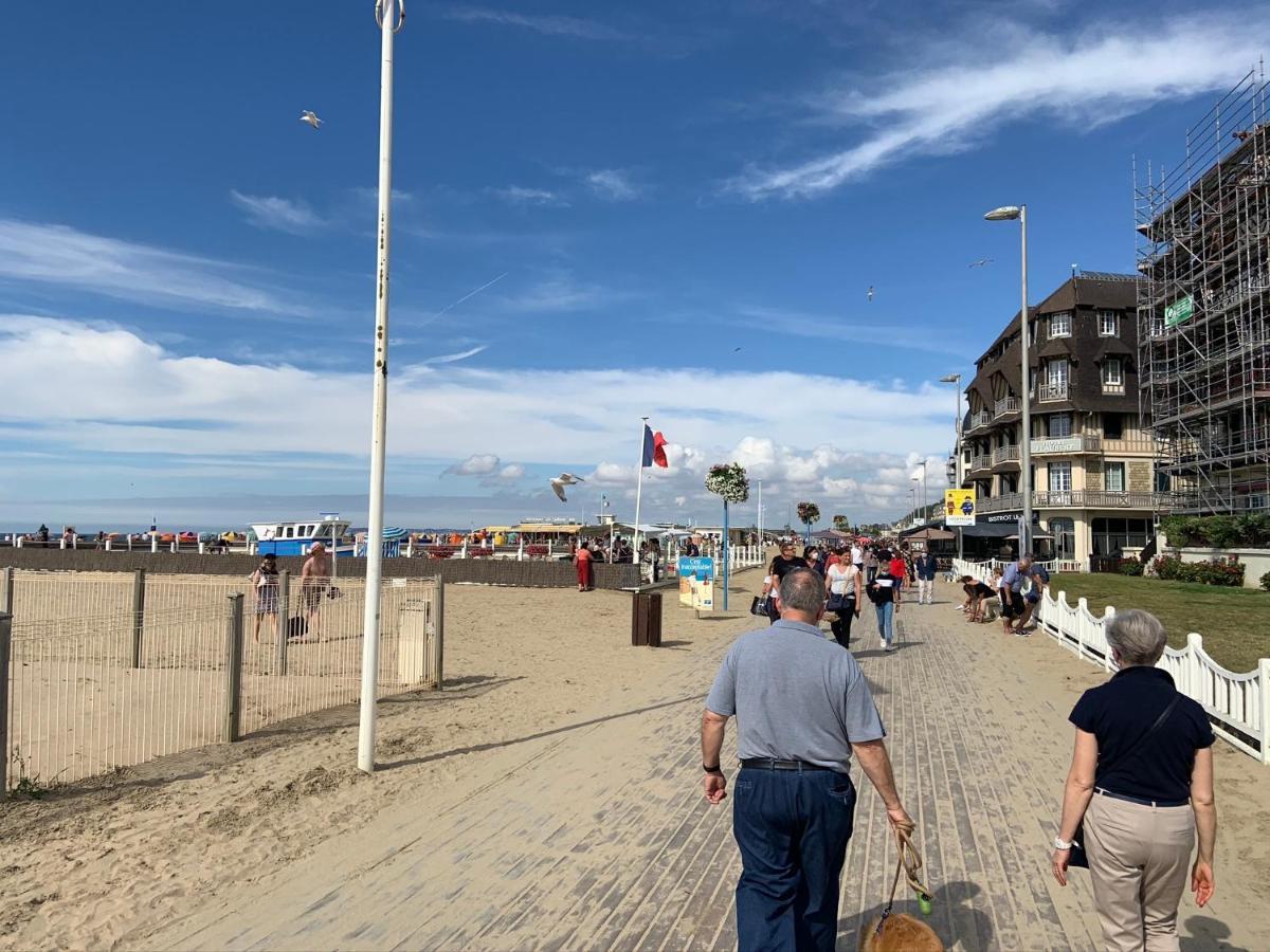 Hauteurs De Trouville - Studio Avec Terrasse Au Calme ภายนอก รูปภาพ